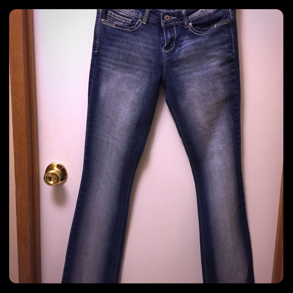 l.e.i. Ashley Low Rise Boot Cut - Picture 1 of 5